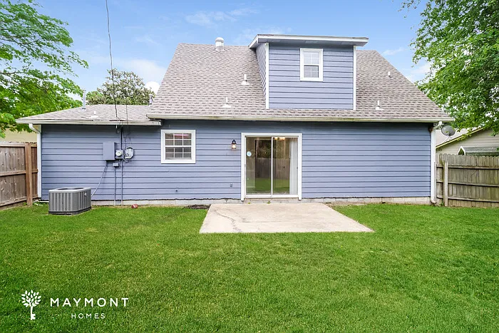 3 bed, 2.0 bath, 1300 sqft, $1,545 — Photo 4