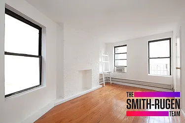 Rented by R New York