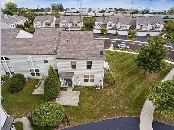 1120 Bromley Ct — Photo 20