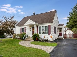 9 Rockridge Rd, Haskell, NJ 07420