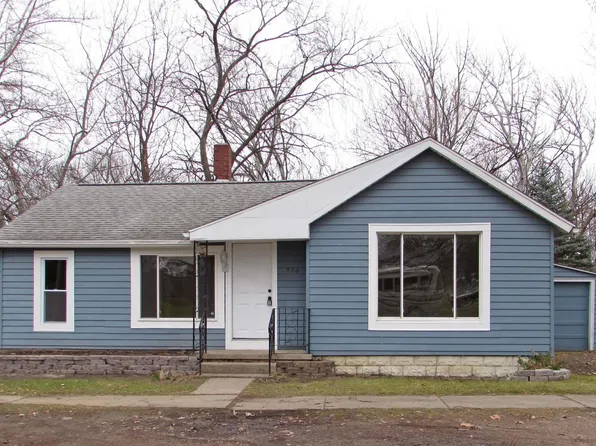 506 N Line St, Chesaning, MI 48616