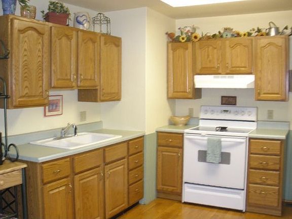 2nd image of 216 Rockaway Ave