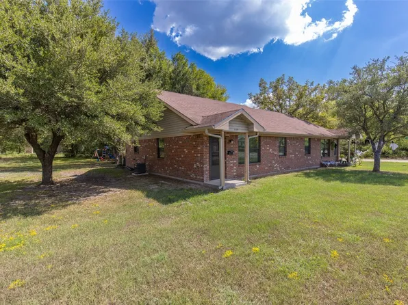 1135 SW 1st St, Cooper, TX 75432
