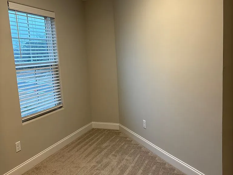 94 Creekwood Ln — Photo 23