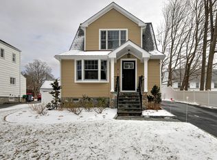 6 Thomas St, Trumbull, CT 06611