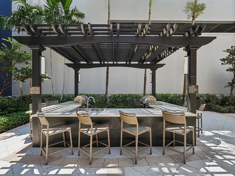 Outdoor Grilling Space at One Plantation Apartments in Plantation, FL 33324
