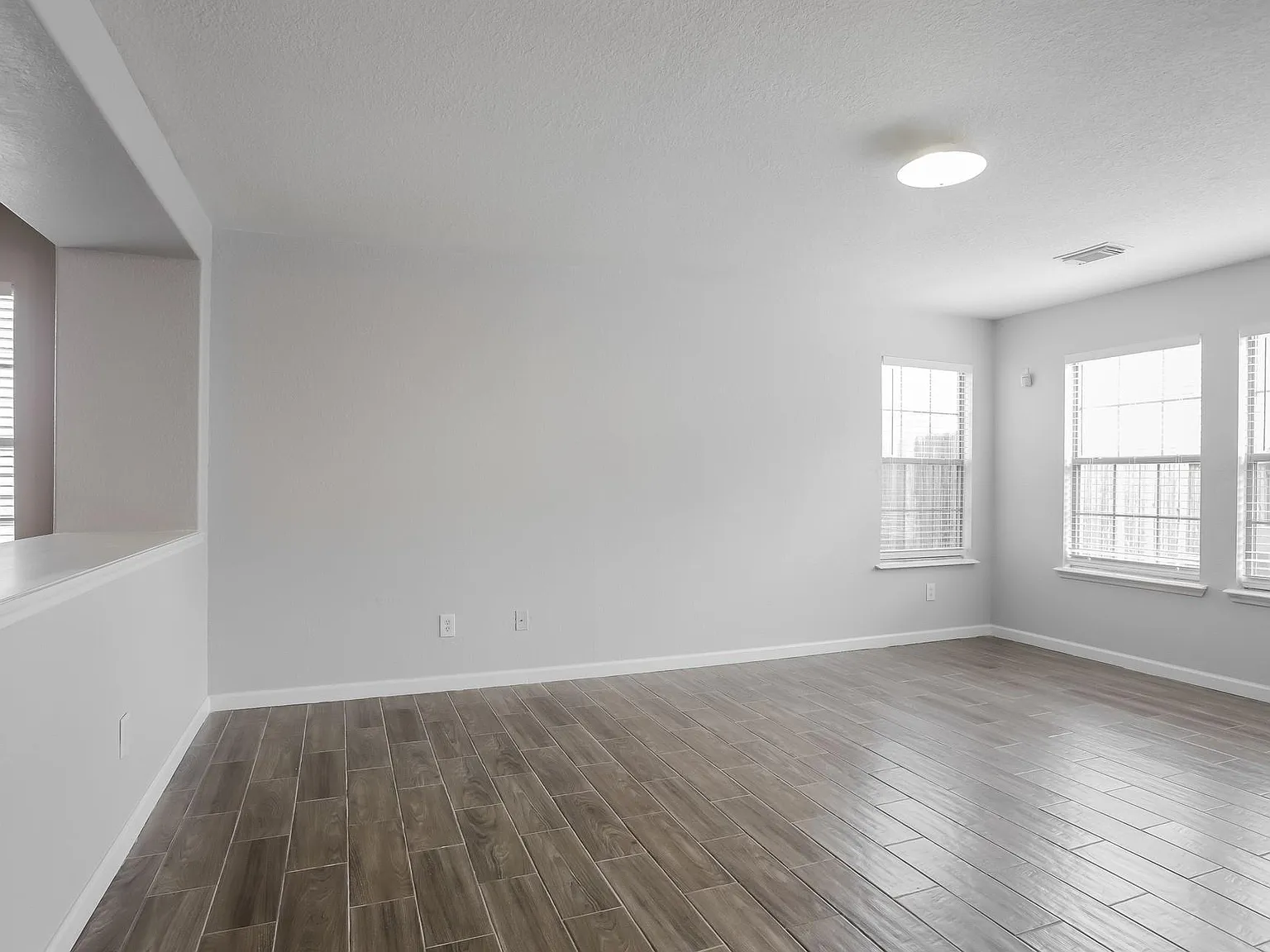 3 bed, 2.5 bath, 2754 sqft, $1,765 — Photo 4