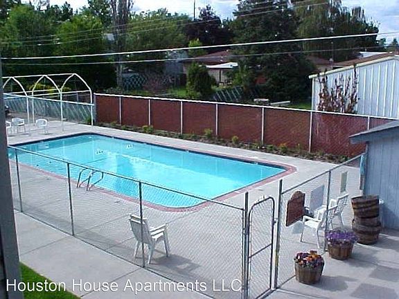 4th image of 615 E Houston Ave #220