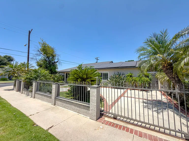 17631 Willard St — Photo 3