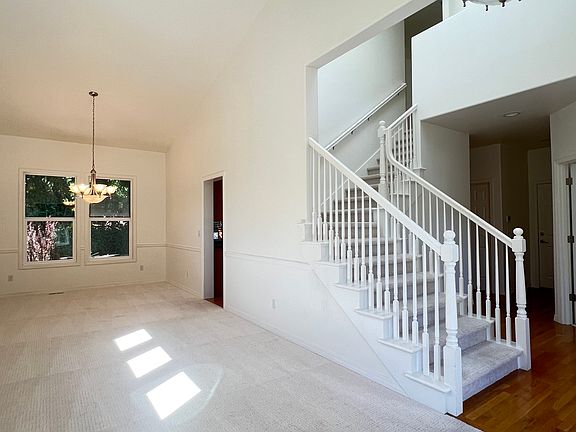 3rd image of 7924 NE 184th St