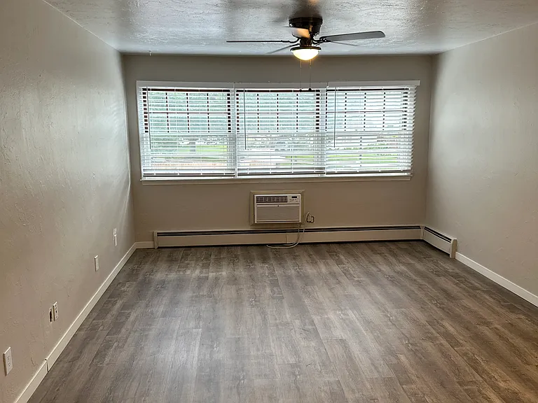 Brand New Remodeled Nina Flats — Photo 10