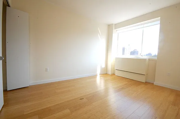 Rented by Kahen Properties | media 32