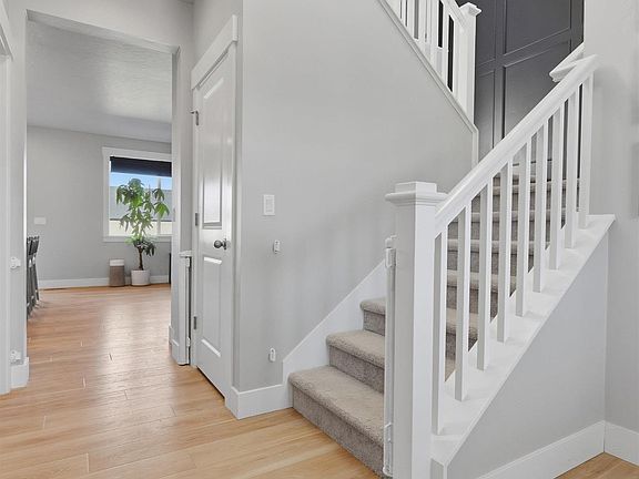 3rd image of 2046 W Concha St