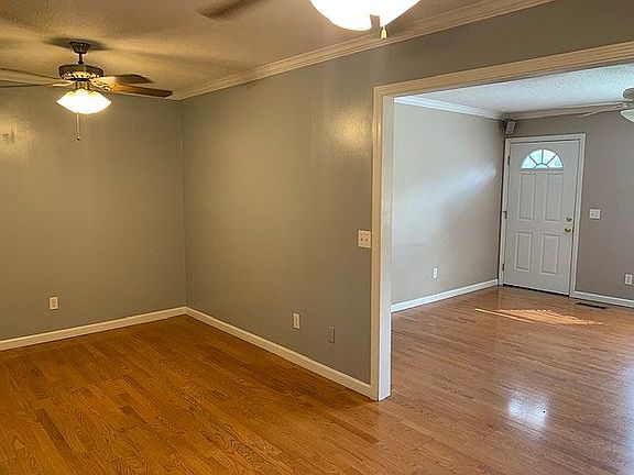 Dinning room to living room