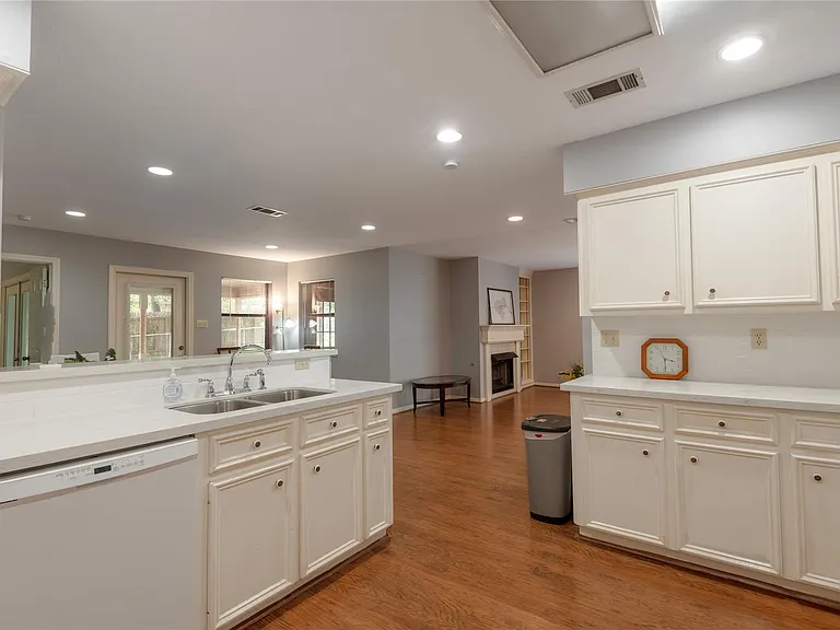2232 Azalea Cir — Photo 6