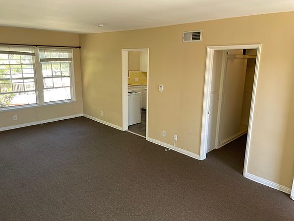 404 Landfair Avenue, Westwood, CA 90024 - Living Area
