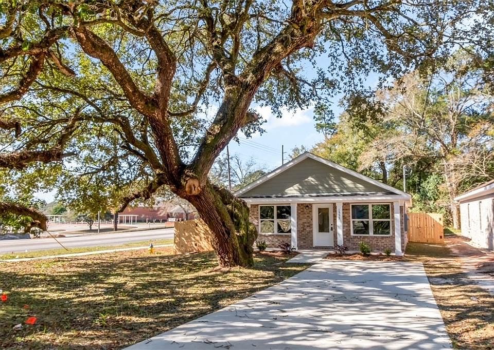 1st image of 1553 Phillips Ln