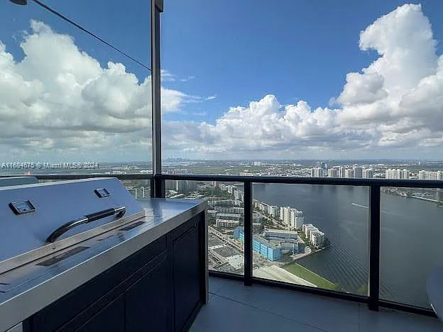 18555 Collins Ave #5203 — Photo 38