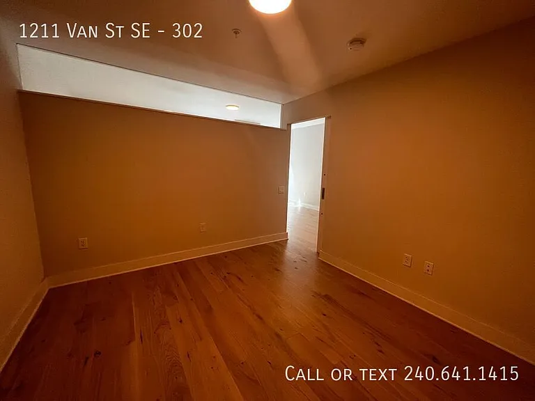 1211 Van St SE #302 — Photo 22