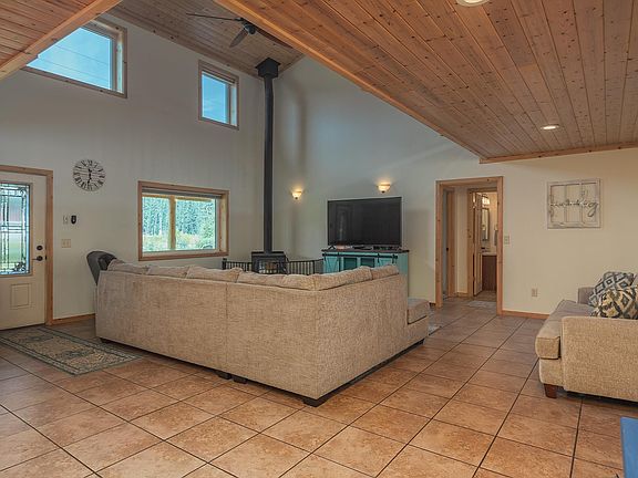 3rd image of 1150 Florice Dr