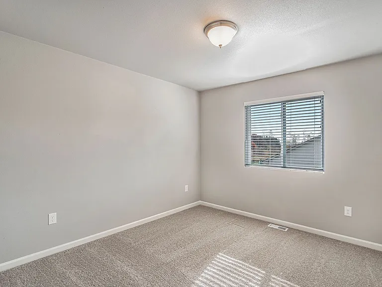 188 Primrose Ln — Photo 12