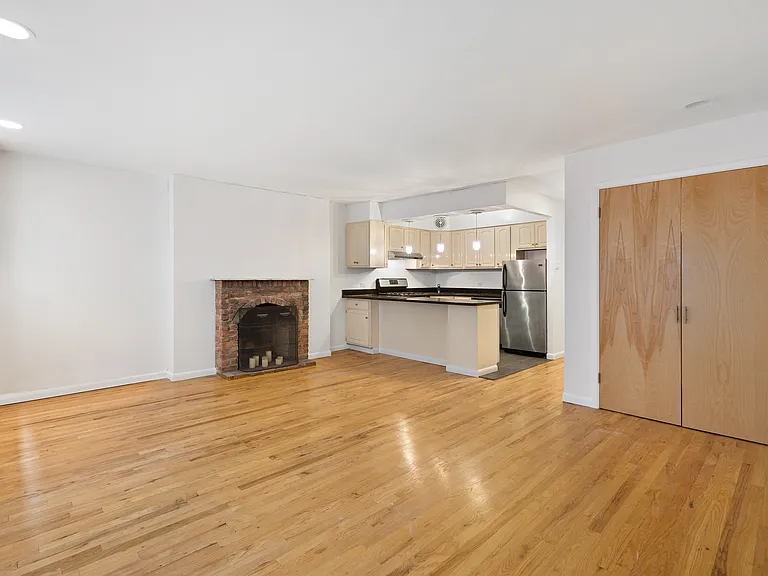 1215 Park Ave #1 — Photo 1