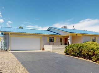 656 Karen Ln SE, Rio Rancho, NM 87124