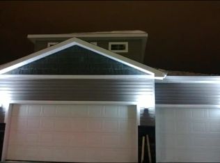 3034 Ridge Dr E, West Fargo, ND 58078