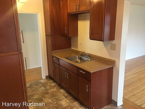 3rd image of 427 E 17th St APT 305