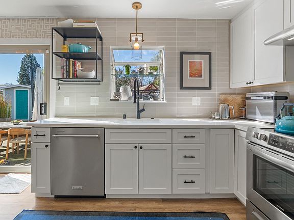 4th image of 8633 Lancaster Drive