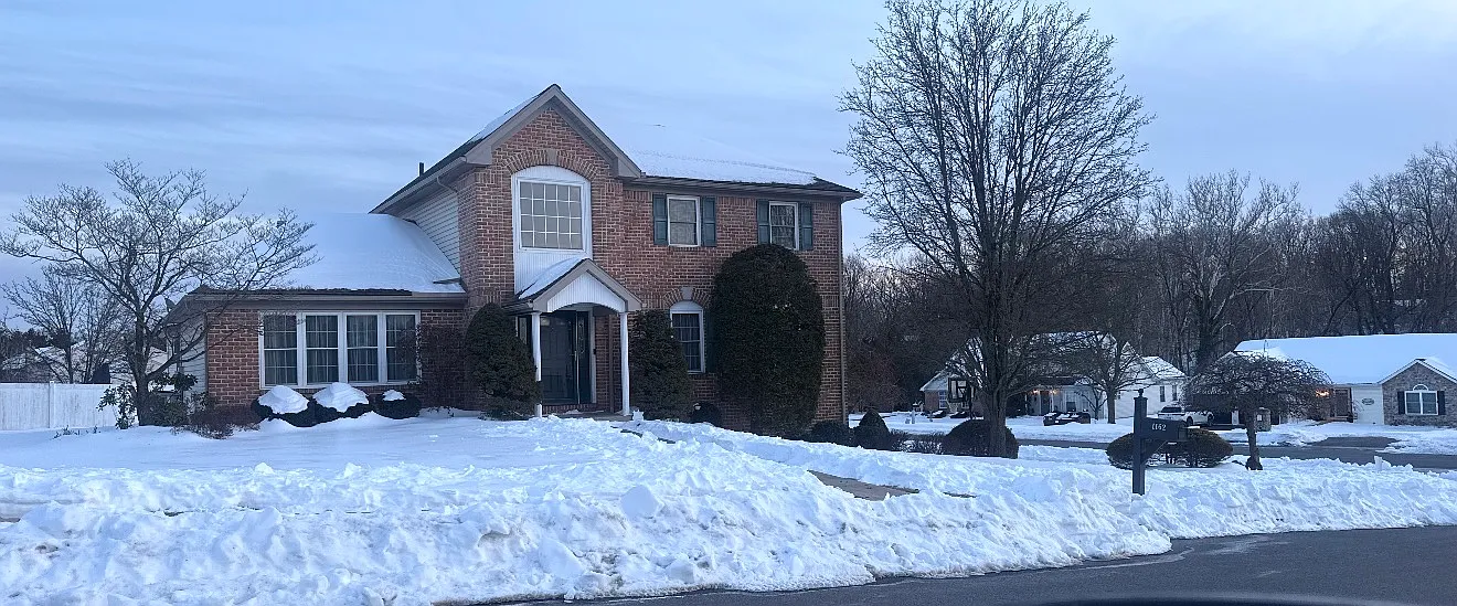3 bed, 2730 sqft, $2,800 — Photo 4