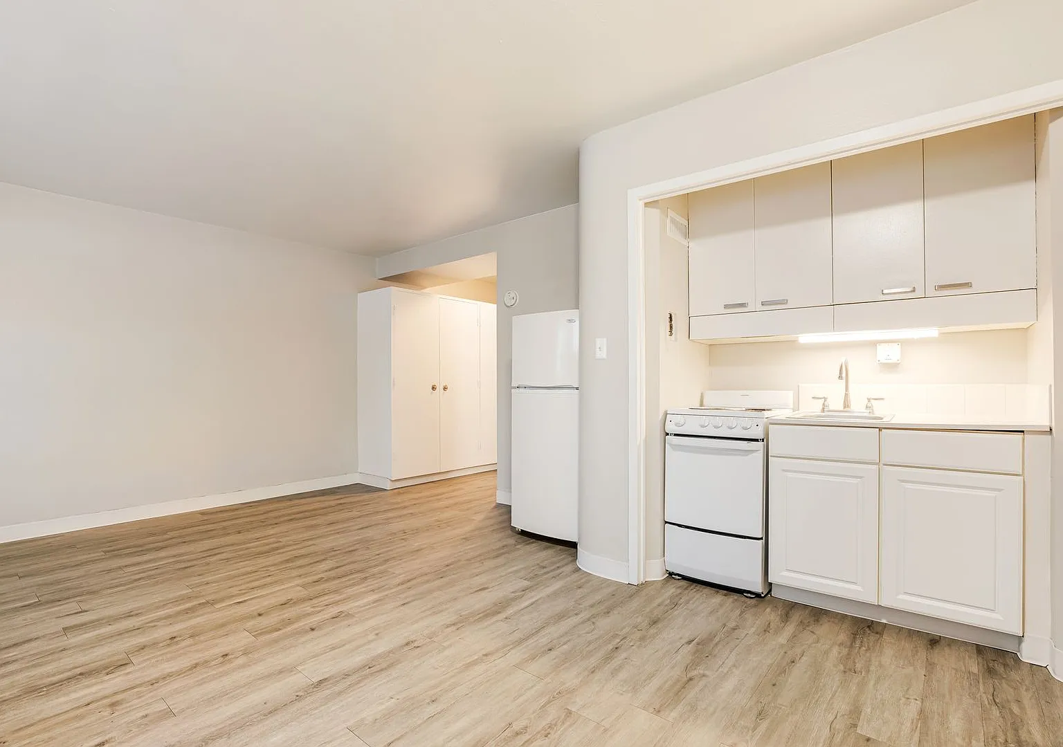 The Lee Apartments — Photo 3