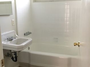 7027 S La Cienega Blvd, Los Angeles, CA 90045