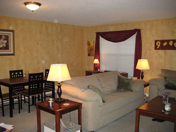 2nd image of 1827 Whispering Oaks Ln