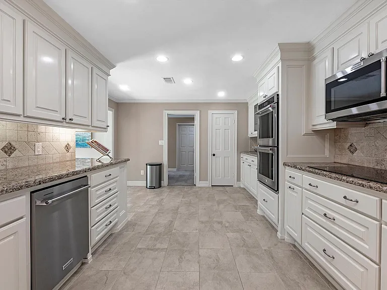 227 Faust Ln — Photo 12