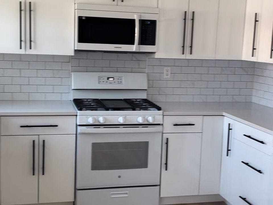 1st image of 9 Milford Ln #7101