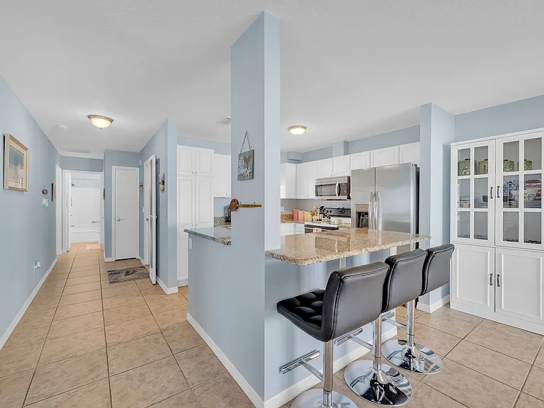2401 Riverbluff Pkwy #V-240 — Photo 13