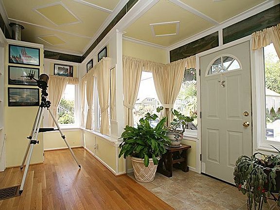 Sunroom entry