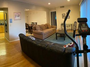 1221 Island Dr, Ann Arbor, MI 48105