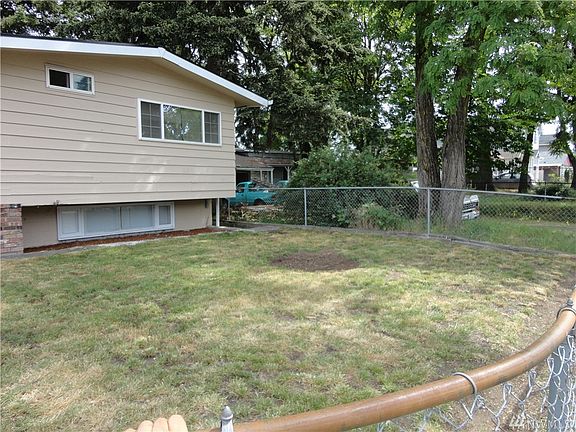 2nd image of 1517 116th St S