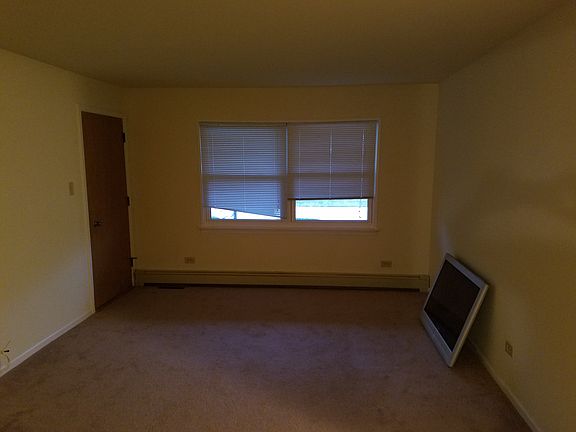 4th image of 7519 Country Ln APT 1E