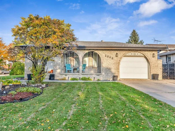 2966 Regis Ave, Windsor, ON N8R 1S5
