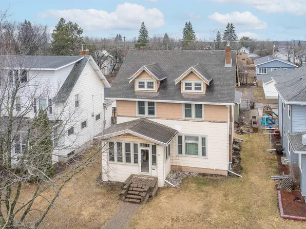 1021 S 5th Ave, Virginia, MN 55792