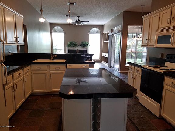 4th image of 11714 Lanier Creek Dr