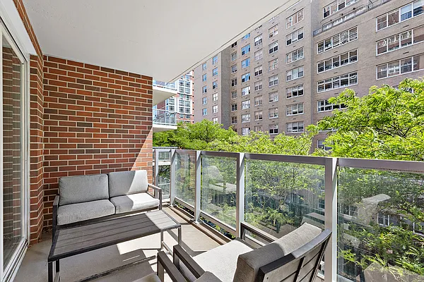 Sold by Compass | media 8