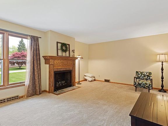 2nd image of 94 Circle Dr