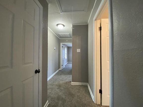 5th image of 1012 Whitaker Dr
