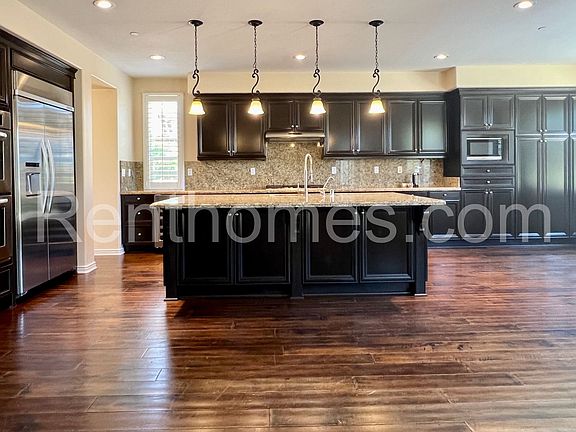 5th image of 14404 Elk Grove Ln