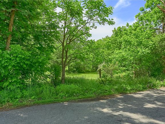 3rd image of Royal Oak Dr