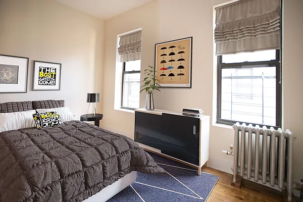 Rented by Evergreen Apartments BK | media 2